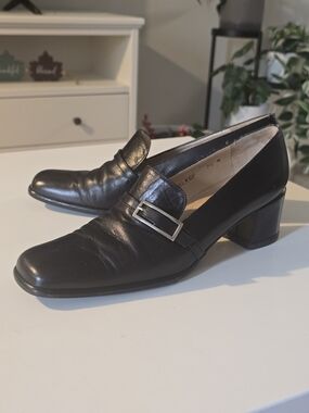 Vintage Sesto Meucci Classic Black Leather Block-Heel Loafers